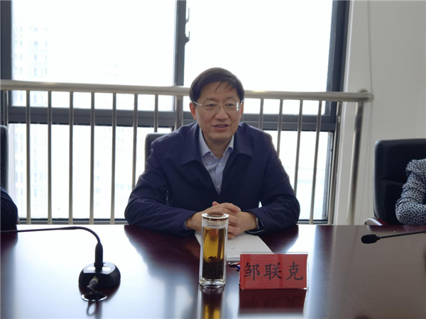 邹联克与中国新闻社贵州分社社长张一凡一行座谈(图2)